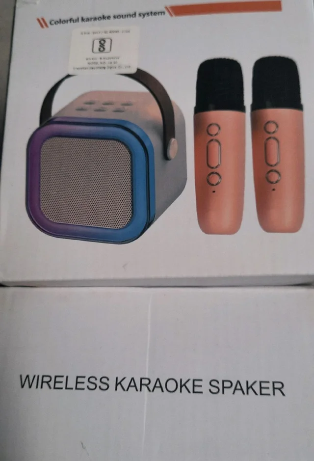 Wireless Karoke SPEAKER With Single Mic