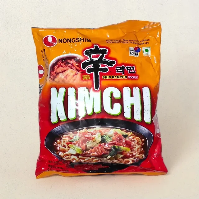 Nongshim Kimchi Ramyun Noodle Soup - 124 g