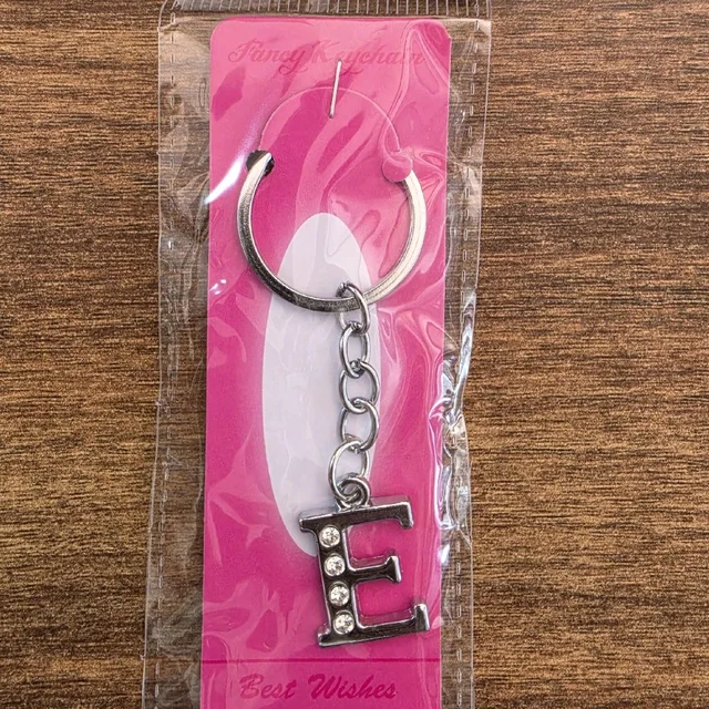 Keychain Capital Letter E