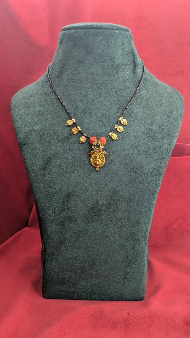 Vintage Black Beads (11627)