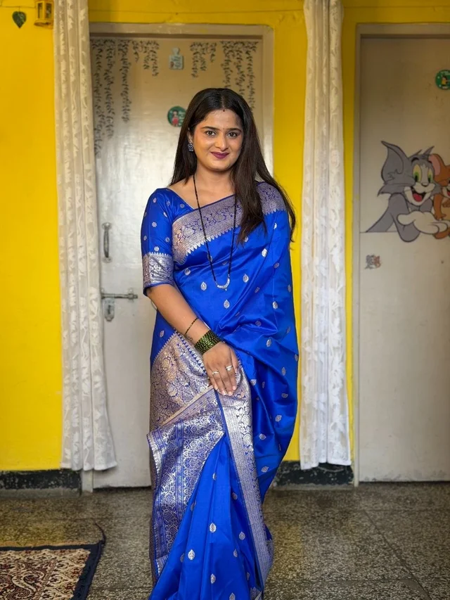 Premium Soft Banarasi Silk Saree with Elegant Silver Zari Weaving and Designer Floral Pallu - FREE, Royal Blue