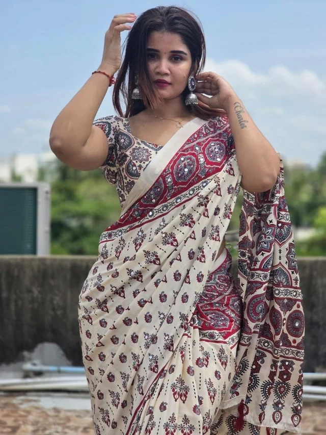 Gorgeous Josceline Ma’am Inspired Off-White Ajrak Mirror Work Saree 🔥 - Free, Off white