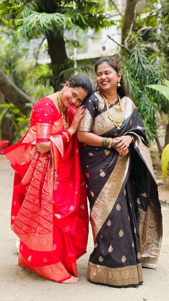 Pure Grace: Soft Banarasi Silk Saree with Gold Zari Motifs & Contrast Weaving Border