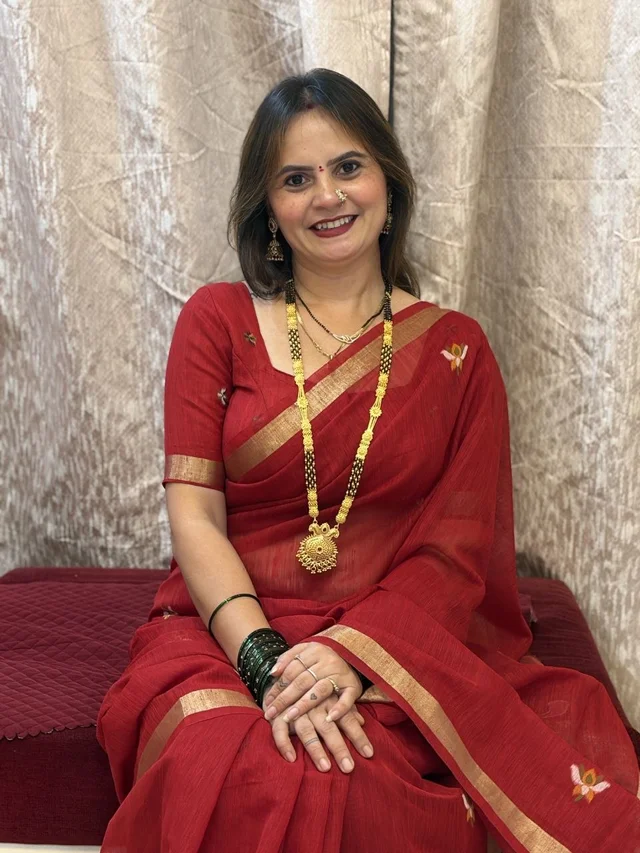 Pure Linen Silk Saree featuring Traditional Jamdani Weaving and Rich Tissue Zari Pallu