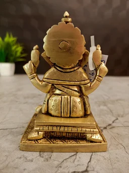 DecorsOne Brass Ganesha On Square Base - 4.5
