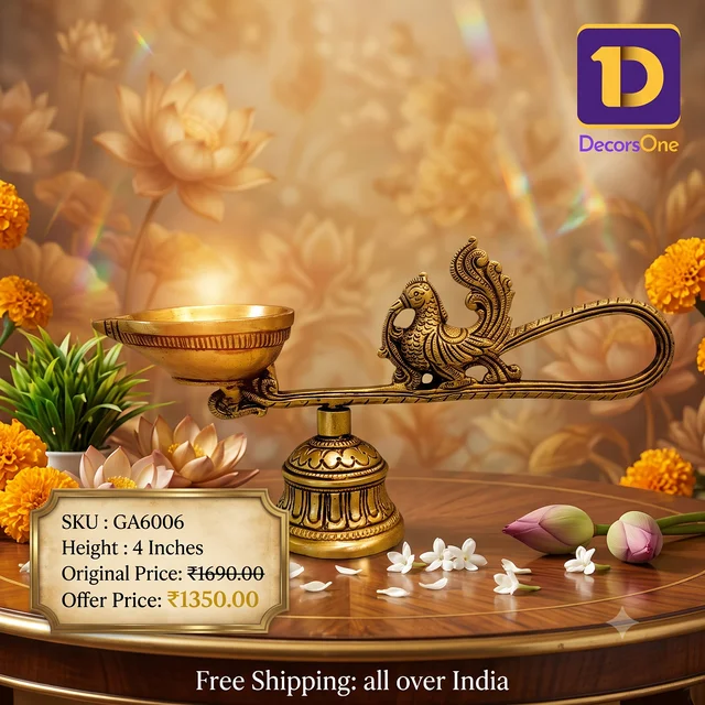 DecorsOne Brass Annam Aarathi Deep With Bell - 4"