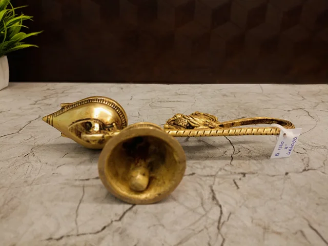 DecorsOne Brass Annam Aarathi Deep With Bell - 4"