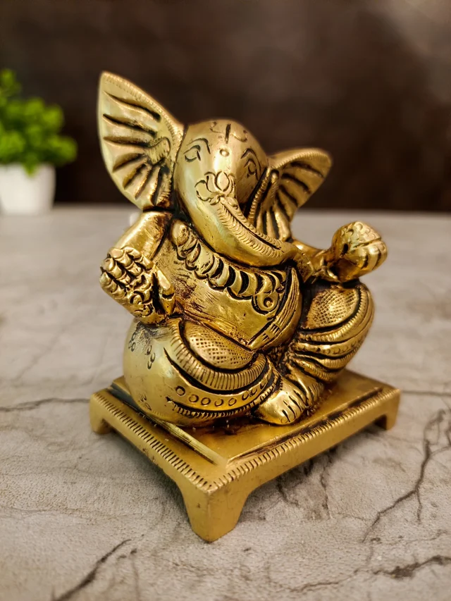 DecorsOne Brass Ganesha Idol 3"