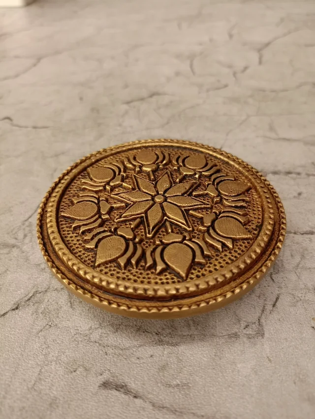 DecorsOne Brass Round Chowki 1''