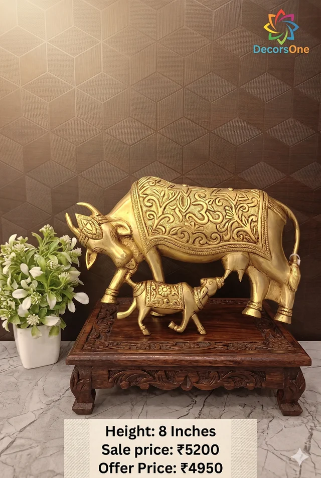 DecorsOne Brass Cow And Calf Wall Mount 8″