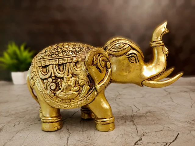 DecorsOne Brass Elephant Idol 5.5"