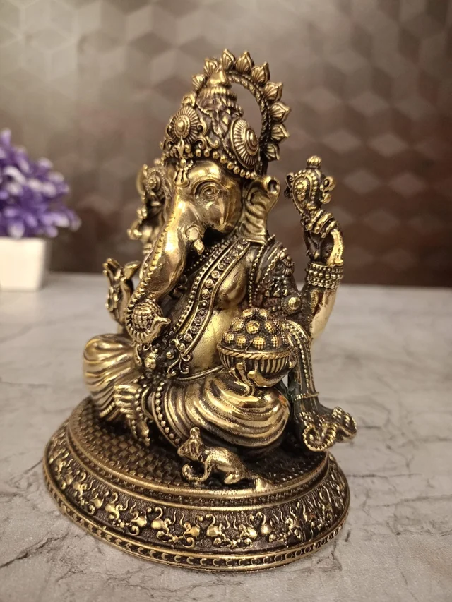 Brass Fine Art Ganesha On Square Base - 3.5"