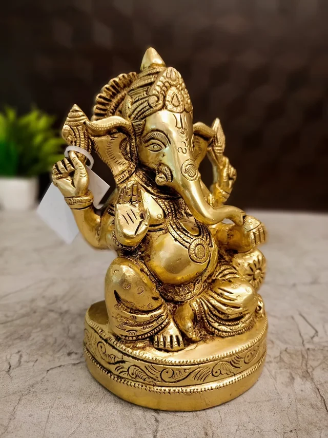 DecorsOne Brass Sofa Ganesha Idol 7"