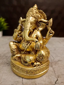 DecorsOne Brass Sofa Ganesha Idol 7"