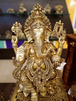 DecorsOne Brass Well Design Ganesha Idol 21"
