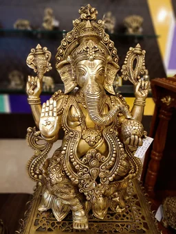DecorsOne Brass Well Design Ganesha Idol 21"