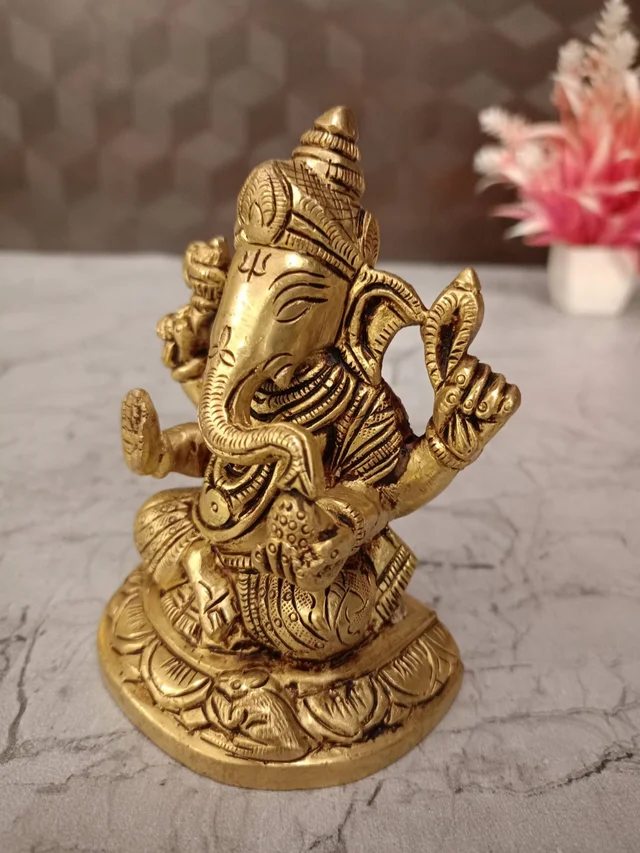 DecorsOne Buy Brass Superfine Ganesha Statue For Pooja / Pure Antique And Handicraft Idol