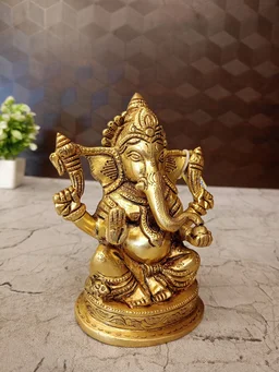 DecorsOne Brass Ganesha Sitting On Round Base , Pure And Antique Finish / Handicraft Statue , God of New Beginnings