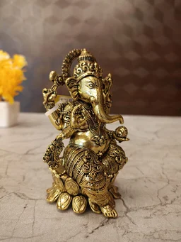 DecorsOne Brass Fine Art Ganesha Idol Sitting On Lotus Base