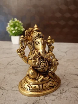 DecorsOne Base Ganesha Sitting On Oval Base / Symbol of Wisdom and Intellect / Pure Brass And Antique Finish , Handicraft Statue