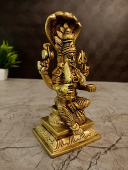 DecorsOne Brass Karumaari Amman Idol 6.5"