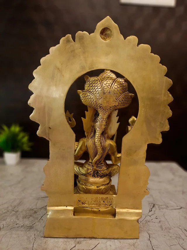 DecorsOne Brass Karumaari Amman Idol 17"