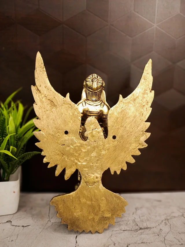 DecorsOne Brass Pavai Diya Wall Mount - 8.5"