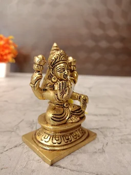 DecorsOne Brass Lakshmi Idol Small