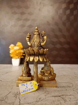 DecorsOne Brass Lakshmi Kuberar Idol