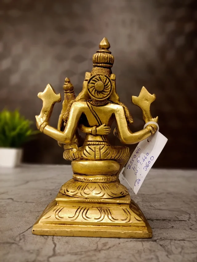 DecorsOne Brass Lakshmi Hygervar Idol 6"