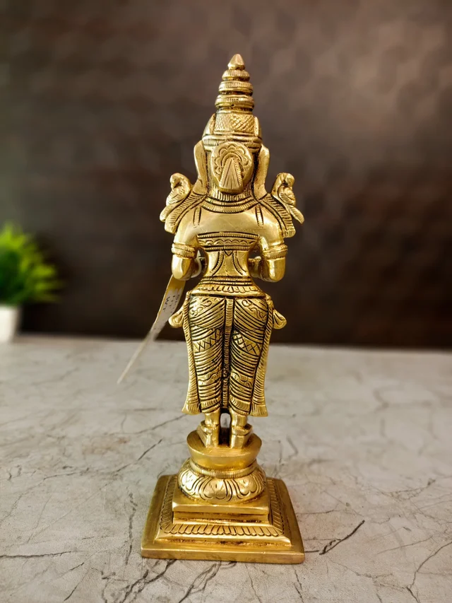DecorsOne Brass Pavai Diya -Idol 9.5"