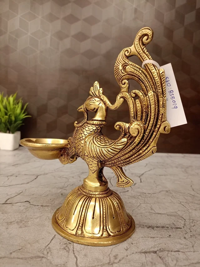 DecorsOne Brass Peacock Single Face Diya with Cup Base 7.5''