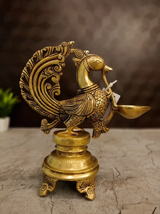 DecorsOne Brass Annam Designe Base Single Face Diya 8.5"
