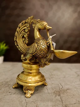 DecorsOne Brass Annam Designe Base Single Face Diya 8.5"