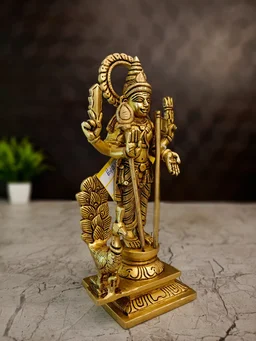 DecorsOne Brass Thiruchendur Murugan Idol 9.5"
