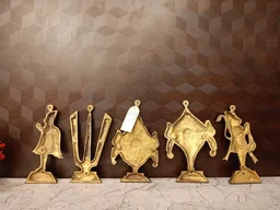 DecorsOne Brass Perumal Nammam Wall Mount 9"