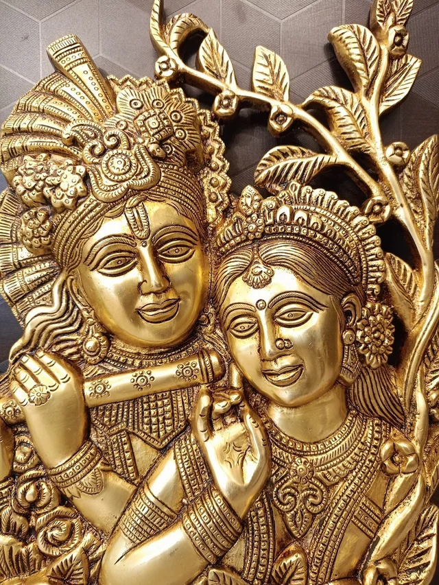 DecorsOne Brass Wall Mount Radha Krishna Decorative Plate
