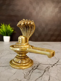 DecorsOne Brass Shiva Lingam Idol Plain 4"