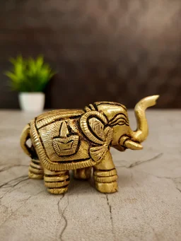 DecorsOne Brass Elephant For Home Decor 3″