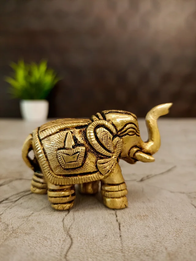 DecorsOne Brass Elephant For Home Decor 3″