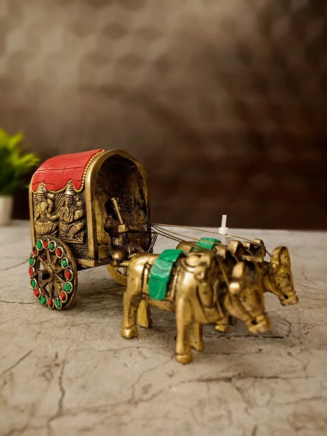 DecorsOne Brass Stone Bullockcart 3.5''