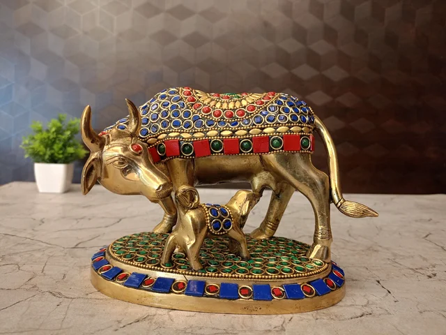DecorsOne Brass Stone Cow And Calf Idol