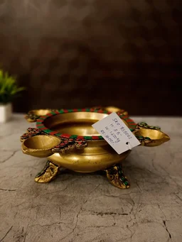 DecorsOne Brass Stone Uruli With Four Diyas 3.5''