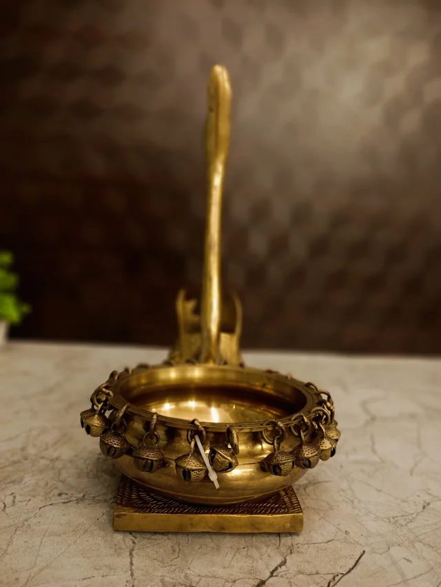 DecorsOne Brass Swan Uruli For Home Decor 13"