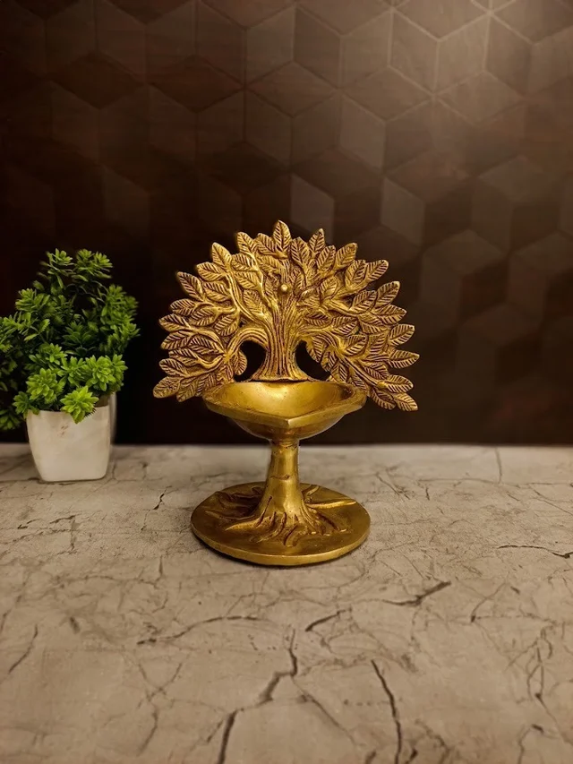 DecorsOne Illuminate your home with the Premium Brass Single Face Tree Diya