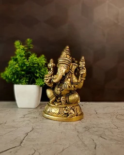 DecorsOne Authentic Brass Siddhi Vinayakar on Oval Pedestal | Valampuri Ganesha Idol for Vastu & Elite Decor