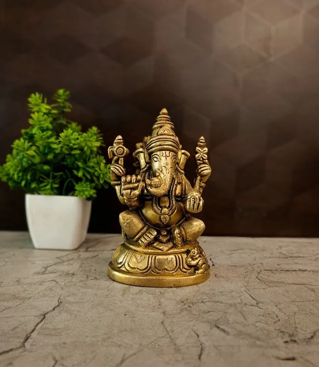 DecorsOne Authentic Brass Siddhi Vinayakar on Oval Pedestal | Valampuri Ganesha Idol for Vastu & Elite Decor