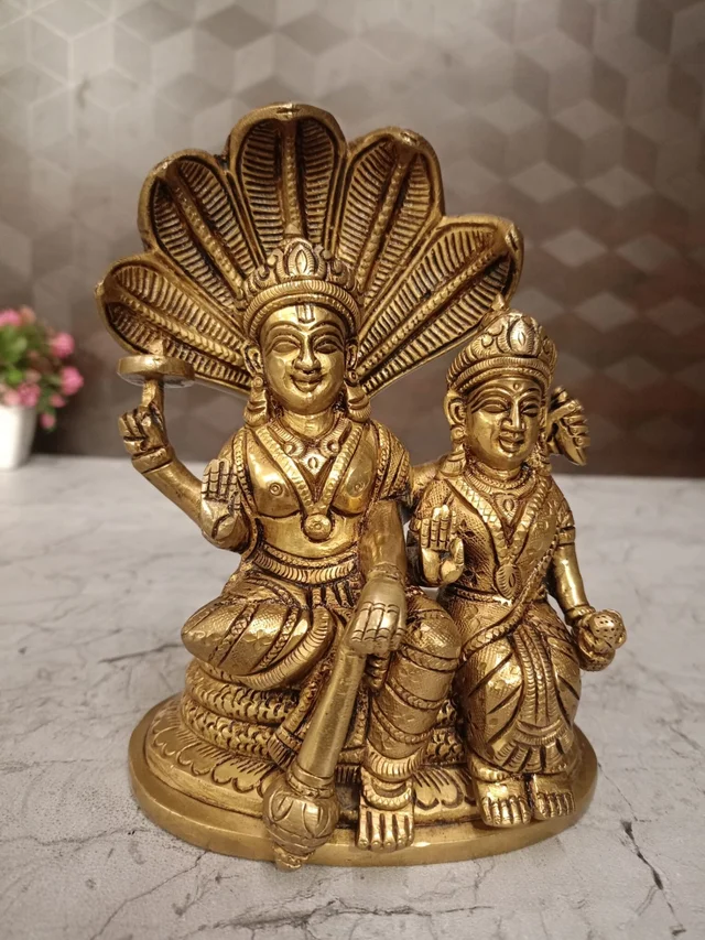 DecorsOne Brass Lord Vishnu and Lakshmi on Snake or Sheshnag Idol