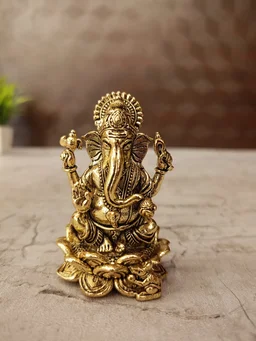 DecorsOne Brass Fine art Ganesha on Lotus Idol