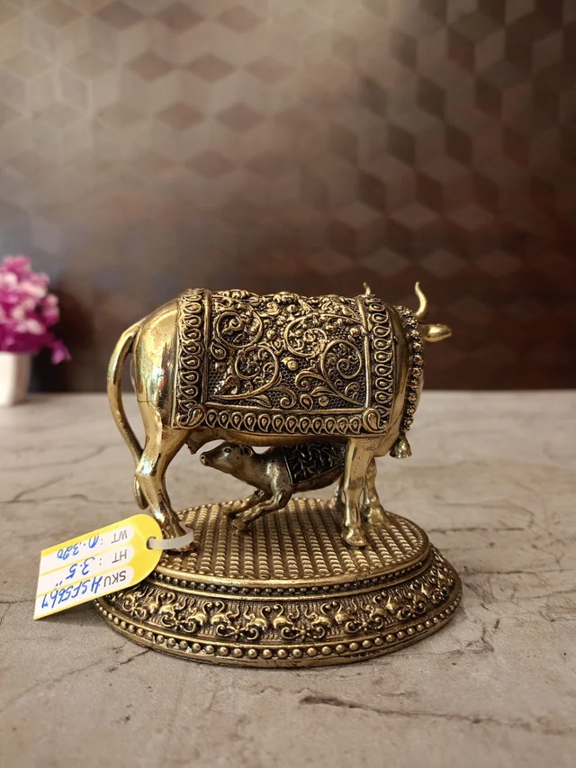 DecorsOne Brass Fine art Gomatha Idol
